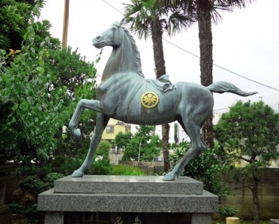 鎌倉時代　活躍した名馬「するすみ」 名馬「するすみ」　誰の馬？ 馬 鎌倉時代 