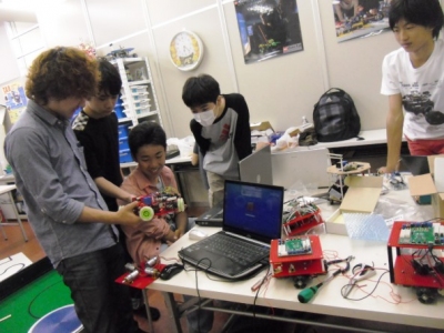 ロボットマスター1日体験講座、受講生募集中! ロボットを極めたい諸君、集まれ! ロボット 体験 ブロックとロボットで学ぶ科学教室 トゥルース・アカデミー飯田橋校 ロボットマスター1日体験講座、受講生募集中! ロボットを極めたい諸君、集まれ! ロボット 体験 ブロックとロボットで学ぶ科学教室 トゥルース・アカデミー飯田橋校
