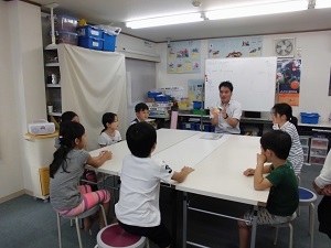 ここが違う!COCO塾ジュニアの英語! 『世界』で活躍するためのCOCO塾ジュニア英語カリキュラム 英語 COCO塾ジュニア ブロックとロボットで学ぶ科学教室 トゥルース・アカデミー横浜日吉校 ここが違う!COCO塾ジュニアの英語! 『世界』で活躍するためのCOCO塾ジュニア英語カリキュラム 英語 COCO塾ジュニア ブロックとロボットで学ぶ科学教室 トゥルース・アカデミー横浜日吉校