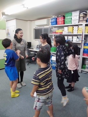COCO塾ジュニア、新年度スタート! 新カリキュラムで「使える英語」を習得しましょう! COCO塾ジュニア 英語 ブロックとロボットで学ぶ科学教室 トゥルース・アカデミー横浜日吉校 COCO塾ジュニア、新年度スタート! 新カリキュラムで「使える英語」を習得しましょう! COCO塾ジュニア 英語 ブロックとロボットで学ぶ科学教室 トゥルース・アカデミー横浜日吉校